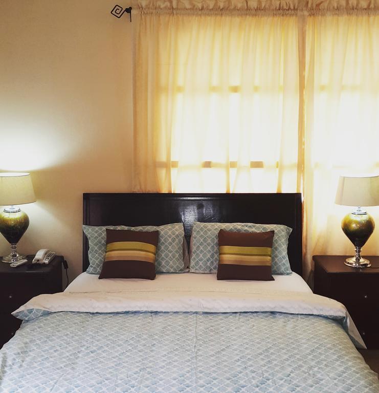 Redwood Place Hotel Абуджа Екстериор снимка